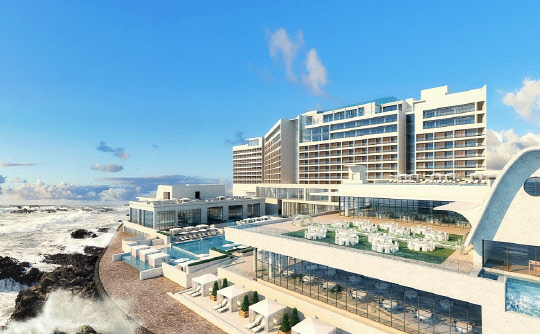 힐튼 부산은 여행과 레저, 미팅, 비즈니스, 웨딩을 위한 새로운 복합 공간으로 최상급의 시설과 서비스를 제공할 예정이다. 대규모 국제회의와 웨딩, 다양한 행사를 위해 최대 1500명까지 수용이 가능한 2개의 대연회장과 7개의 회의 시설을 갖춘다. 또한 빼어난 해안 경관이 파노라믹 뷰로 펼쳐지는 오션 인피니티풀과 함께 성인 전용풀, 어린이풀, 자꾸지 등이 마련돼 계절에 관계 없이 휴양을 즐길 수 있다. 힐튼 부산 제공